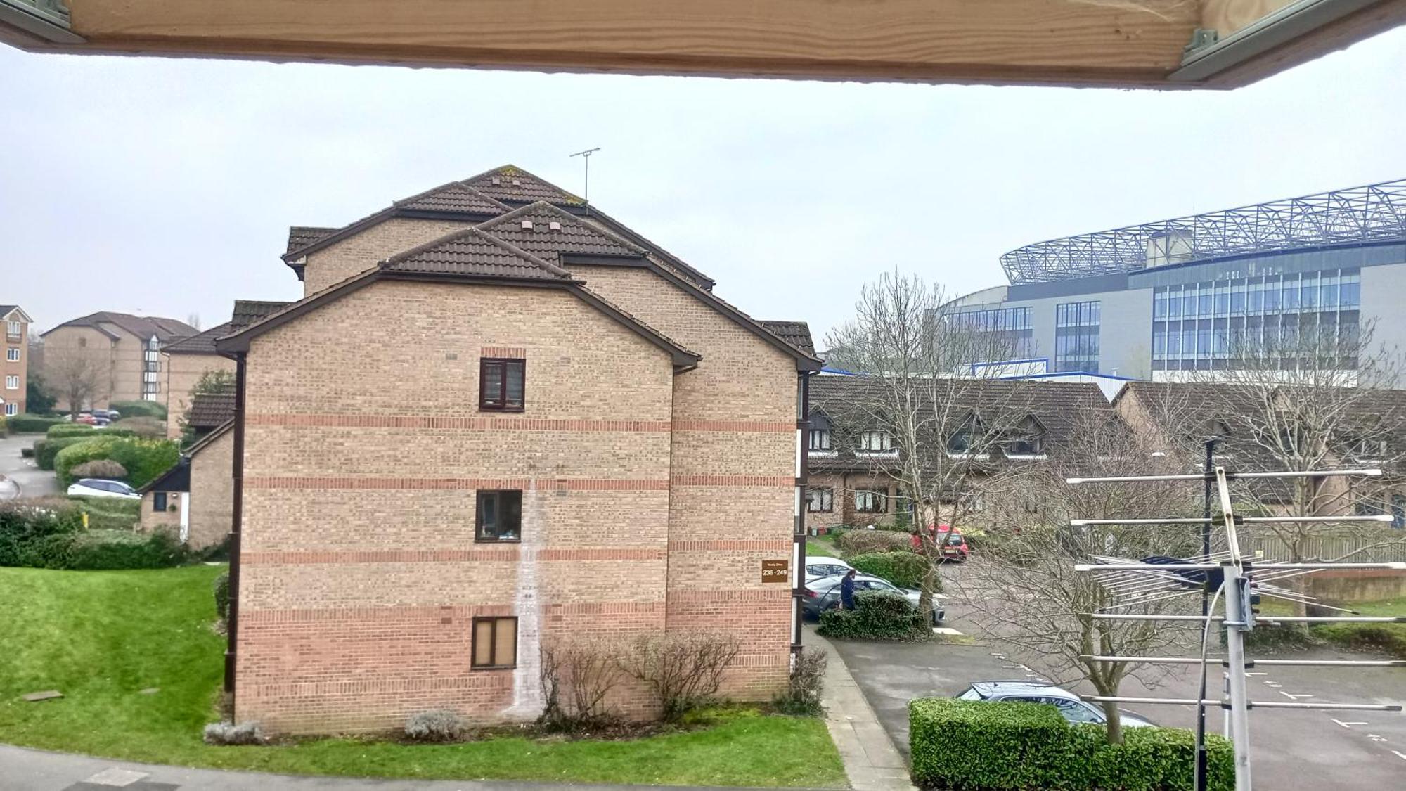 2-bedroom Split-level Flat With Character * Isleworth