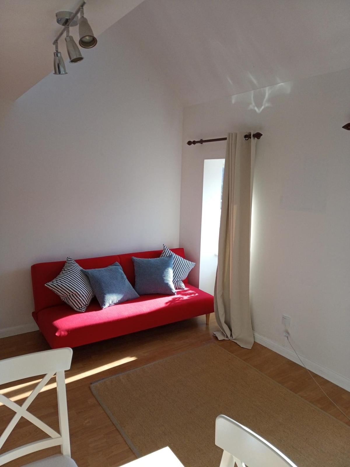 Apartment 2-bedroom Split-level Flat With Character Isleworth